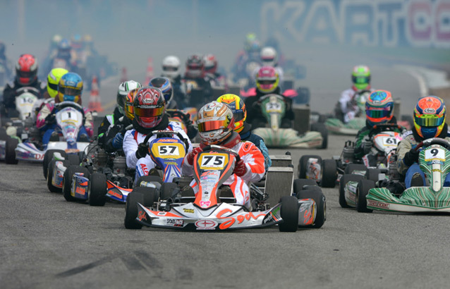 FFSA-Championnat-de-France-X30-depart-2013-KSP-Kartcom.jpg