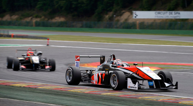 FIA-F3-European-2014-Spa-race3-Verstappen-Ocon.jpg