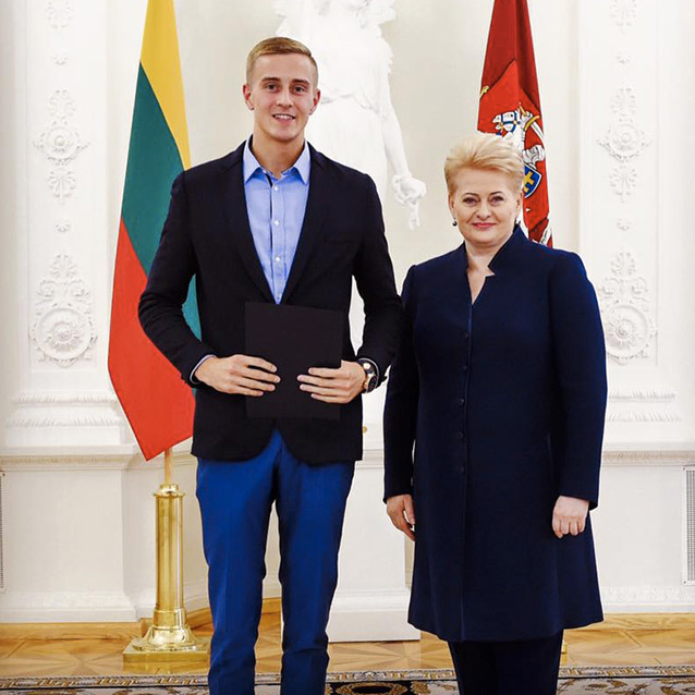 Simas-Juodvirsis-with-Lithuanian-President-kartcom.jpg