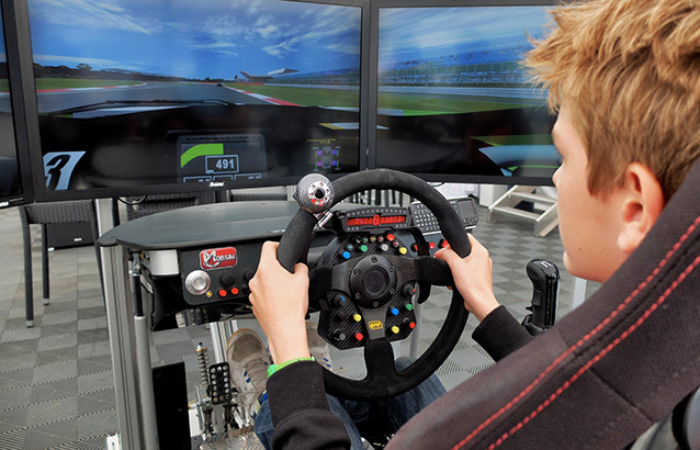 simulateur-Auto-Sport-Academy-Essay-2014.jpg