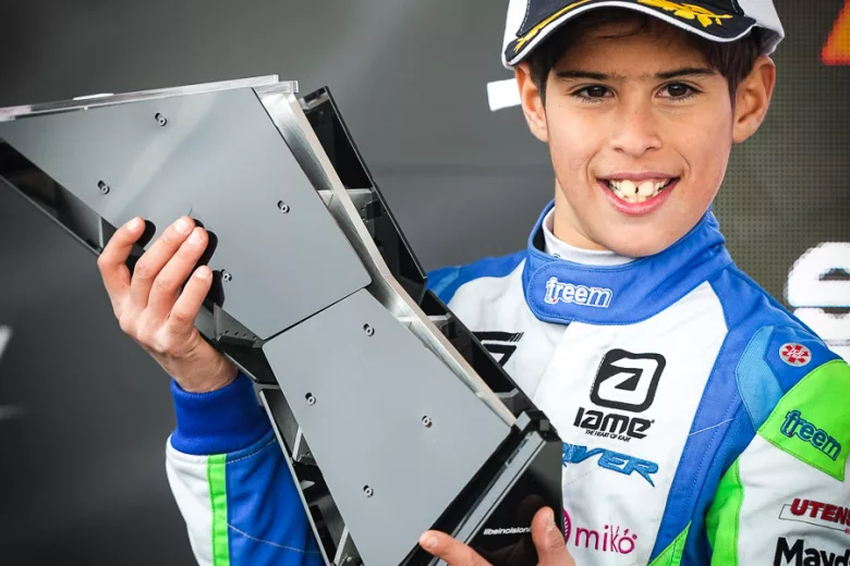 Bogdan Cosma Cristofor prend un abonnement avec le podium