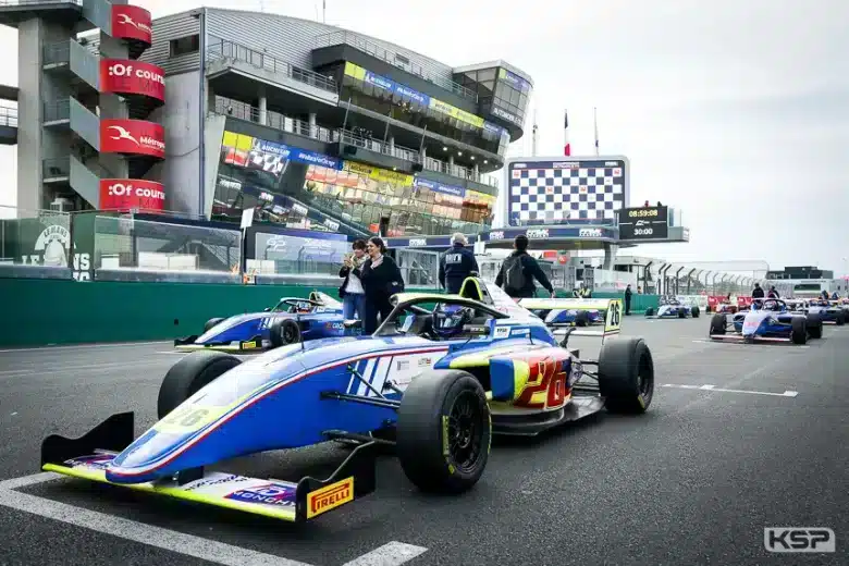 Redoutable compétiteur, Rayan Caretti termine 4e du Championnat de France F4