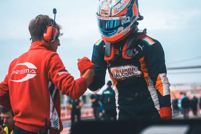 Un sensationnel double podium en F4 à Misano pour l’espoir roumain David Cosma Cristofor